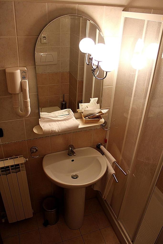 Dominus Hotel Sigillo Екстер'єр фото